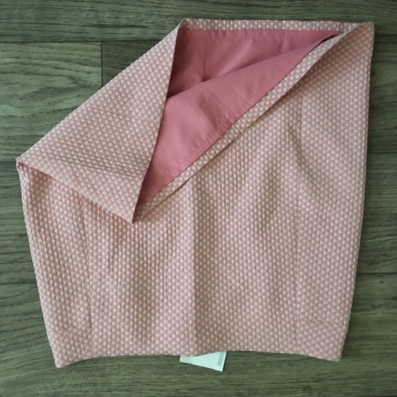 Pink Polkadotted skirt - Picture 3 of 4